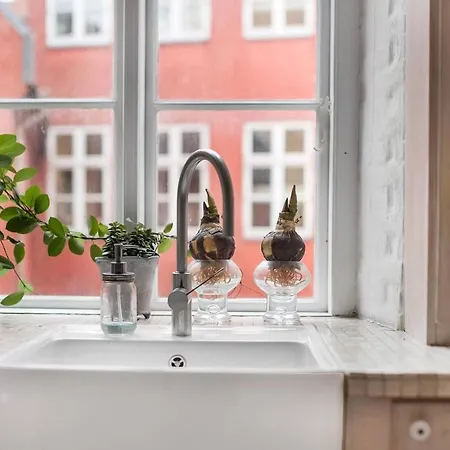 Apartment Elegant And Spacious 200sqm Flat In The Center *