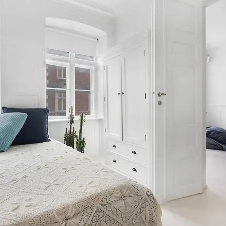 Elegant And Spacious 200sqm Flat In The Center Apartment *